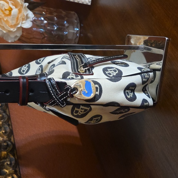 Dooney & Bourke Circle Hobo Bag NWOT - Picture 5 of 16